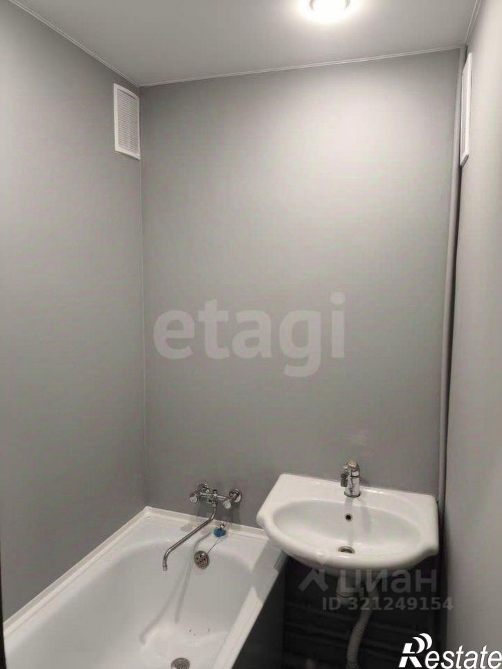 3-комн квартира улица Героев Сибиряков, 50,  д. 50