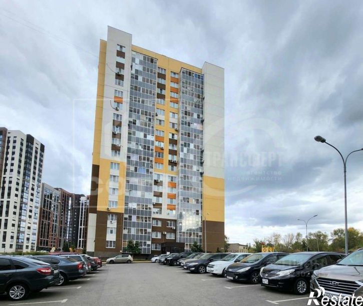 3-комн квартира ул Коренцова, 5,  д. 5