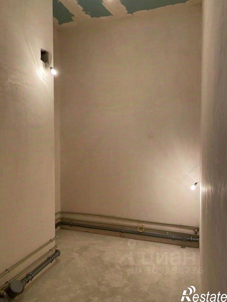 3-комн квартира улица Загоровского, 1,  д. 1