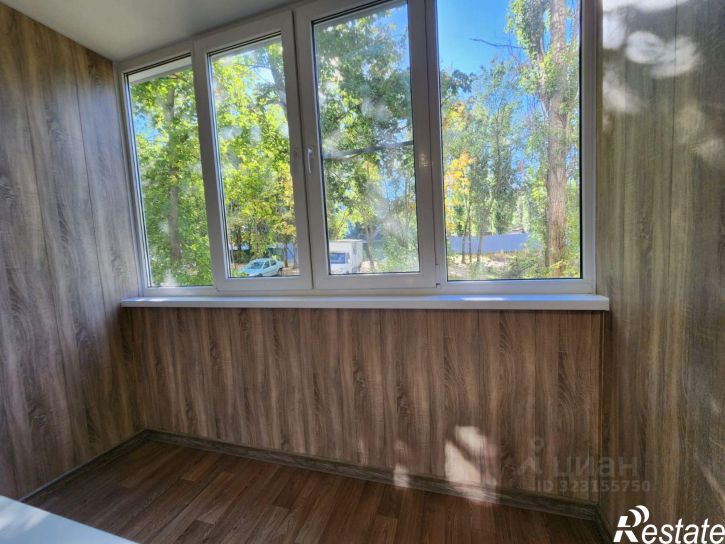 3-комн квартира улица Космонавта Комарова, 6,  д. 6