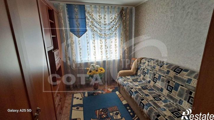 4-комн квартира улица Теплоэнергетиков, 15,  д. 15