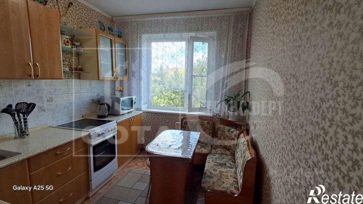 4-комн квартира улица Теплоэнергетиков, 15,  д. 15