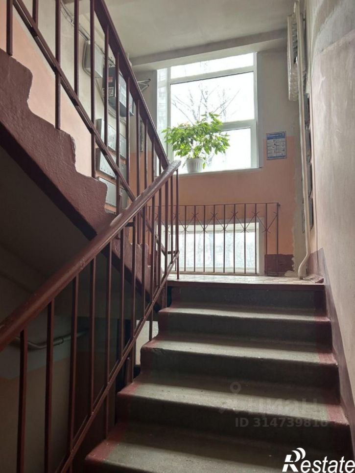 2-комн квартира улица Защитников Родины, 12,  д. 12