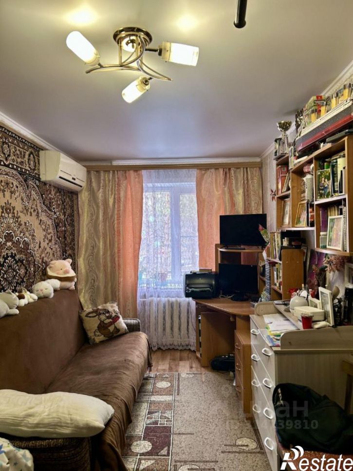 2-комн квартира улица Защитников Родины, 12,  д. 12