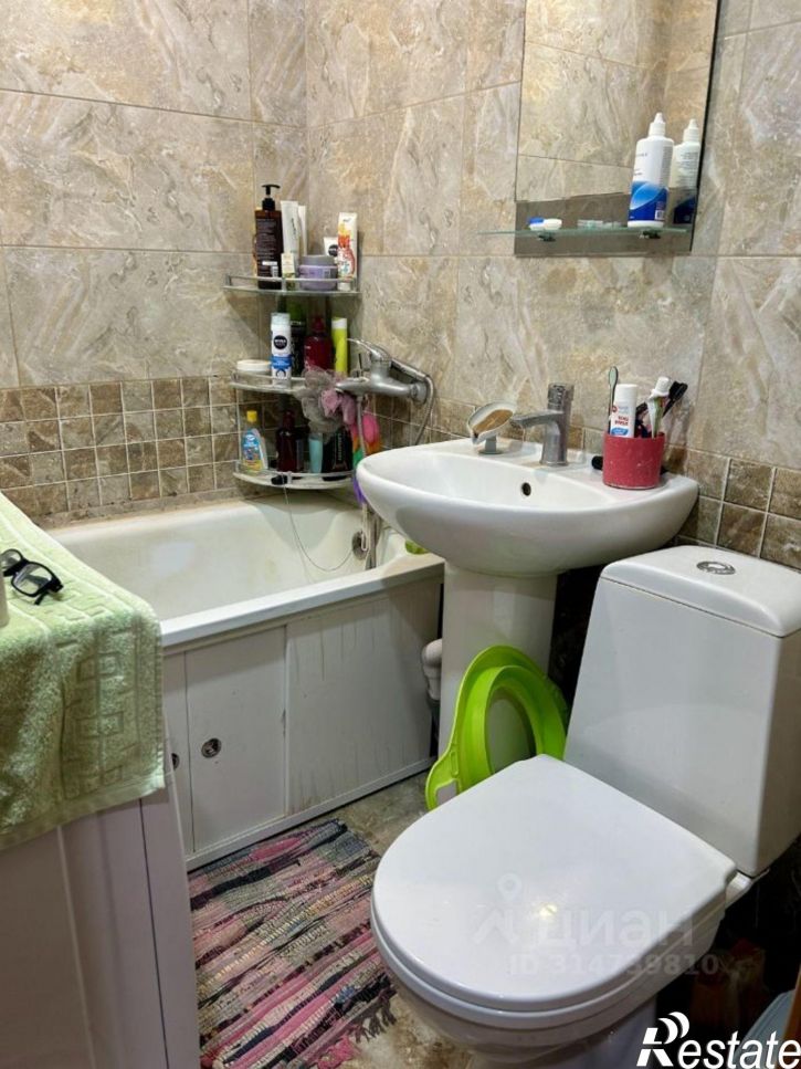 2-комн квартира улица Защитников Родины, 12,  д. 12