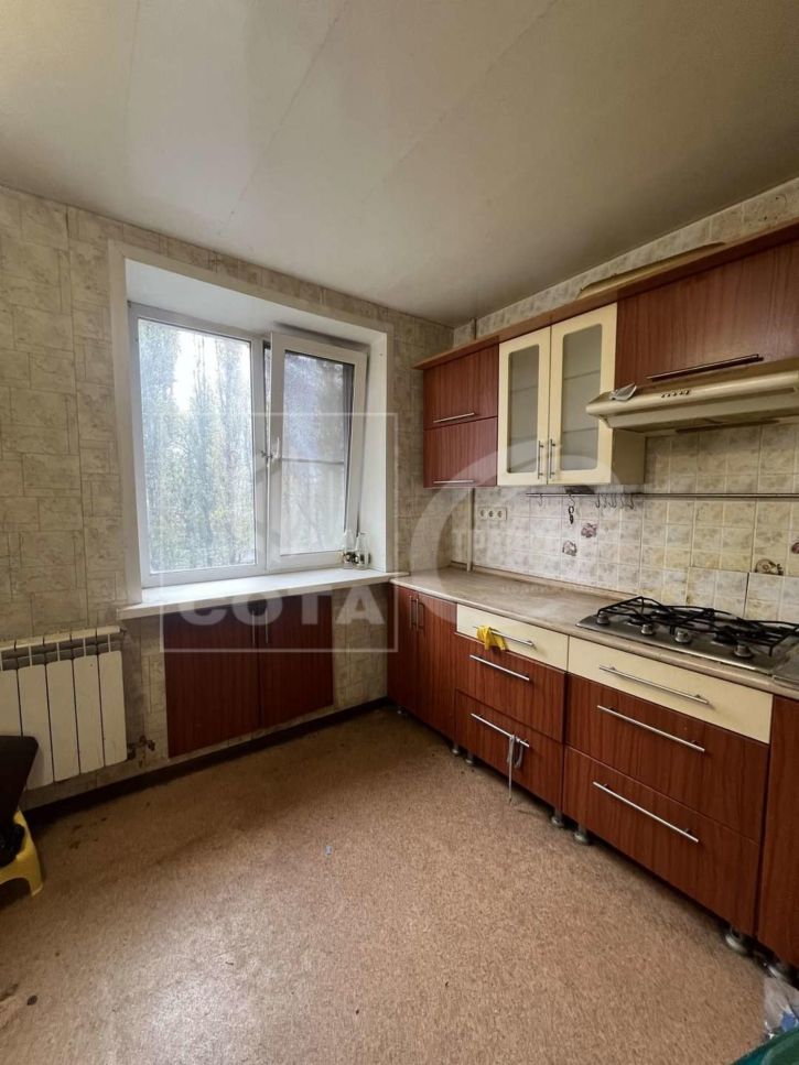 3-комн квартира Остужева улица, 28