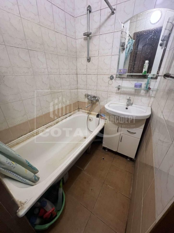 3-комн квартира Остужева улица, 28