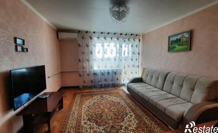 3-комн квартира улица Лётчика Колесниченко, 31,  д. 31