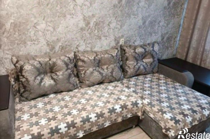 1-комн квартира улица Защитников Родины, 24,  д. 24