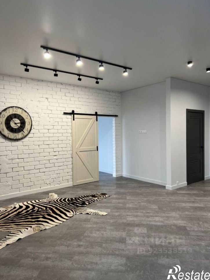 3-комн квартира ул Пятницкого, 65а,  д. 65а