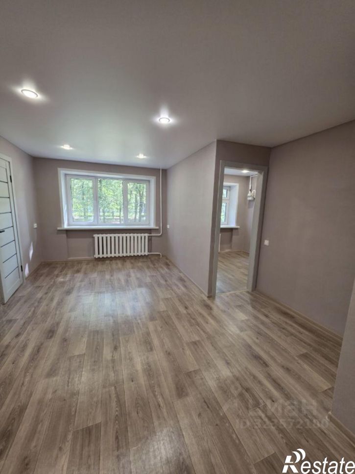 2-комн квартира улица Космонавтов, 12,  д. 12