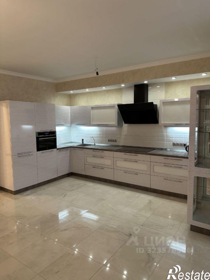 3-комн квартира улица Фридриха Энгельса, 33Е,  д. 33Е