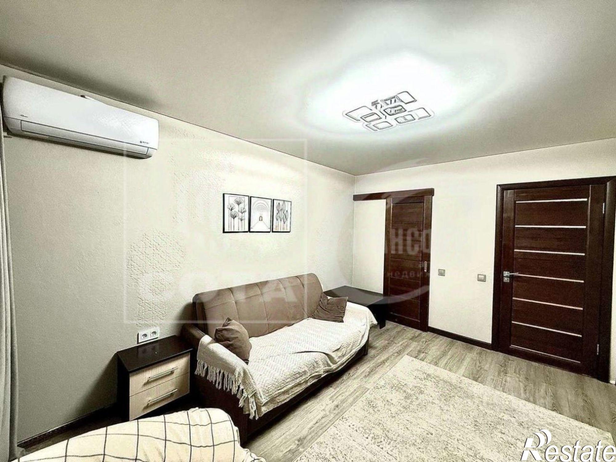 Купить квартиру за 4 070 000 рублей на ул Генерала Перхоровича, 5