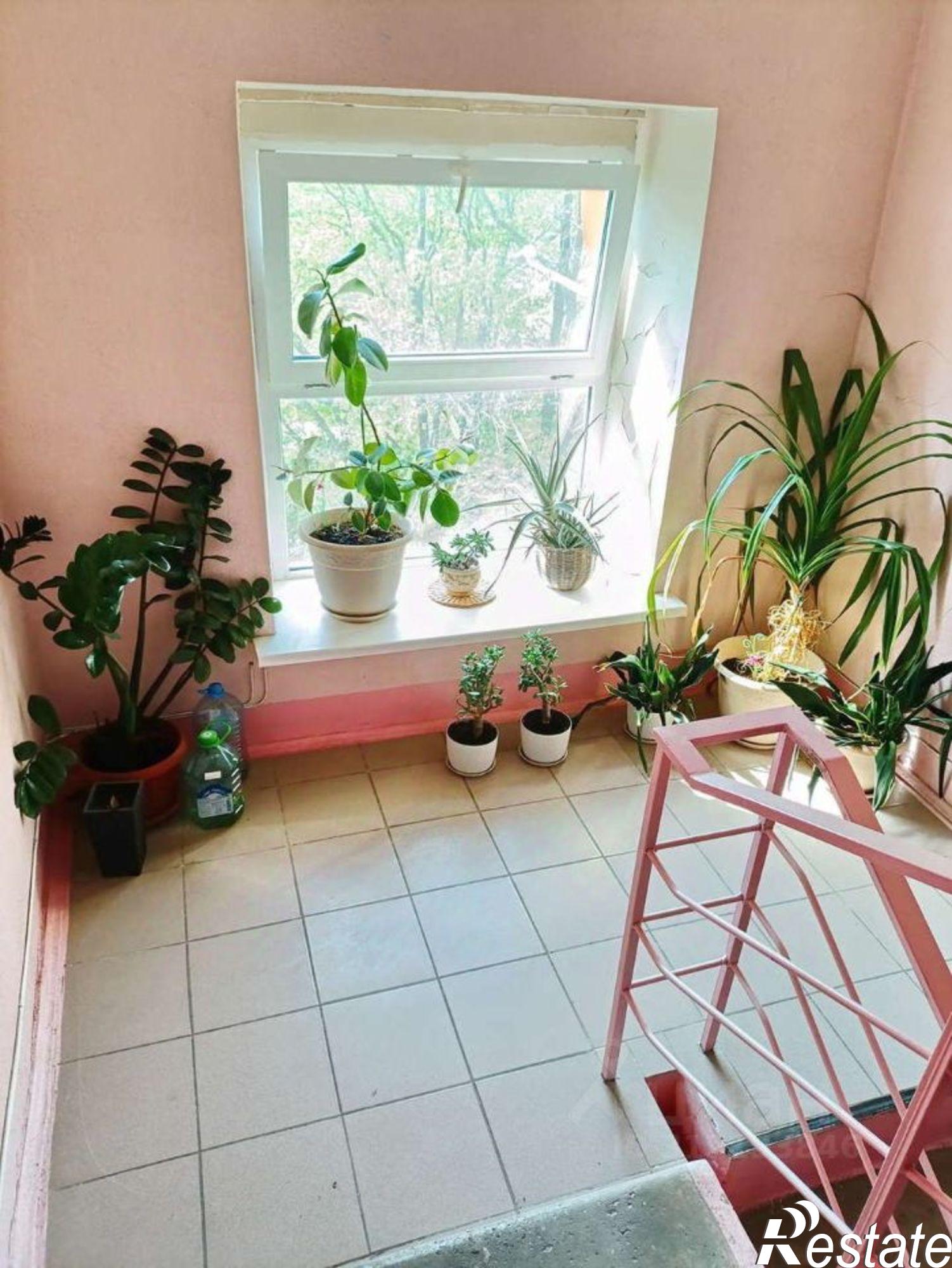 Купить офис, помещение под офис за 6 076 190 рублей на ул Багряная, 14в