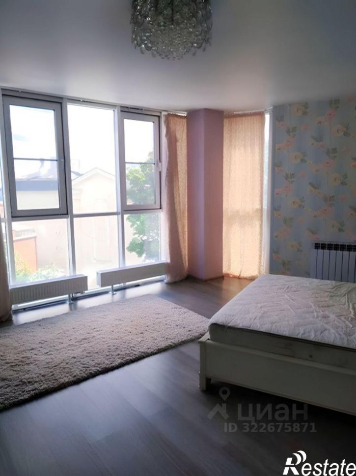 3-комн квартира ул Пятницкого, 65а,  д. 65а