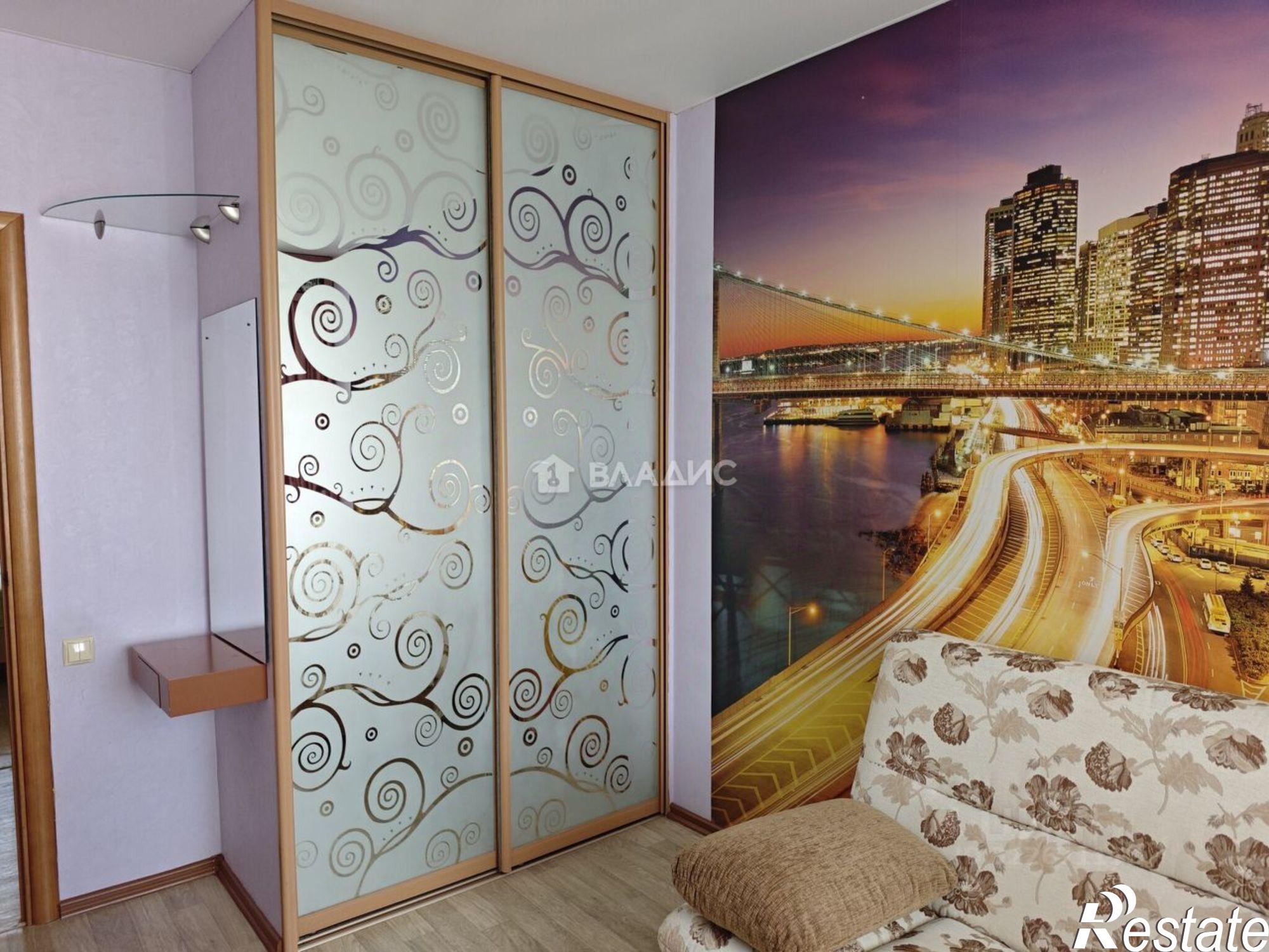 Сдать квартиру за 33 000 рублей на проспект Патриотов, 50В