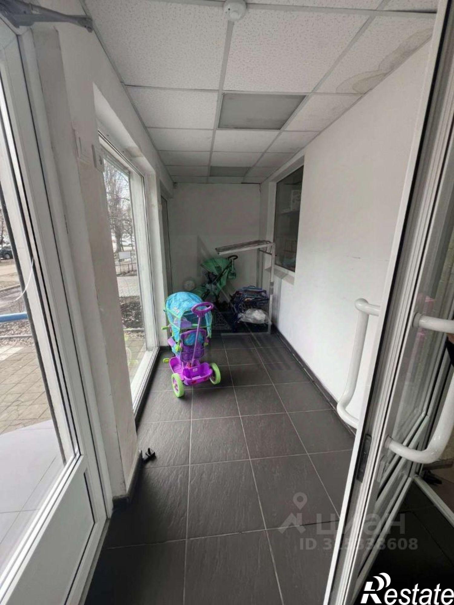 Купить торговое помещение за 15 946 000 рублей на улица Генерала Лизюкова, 27