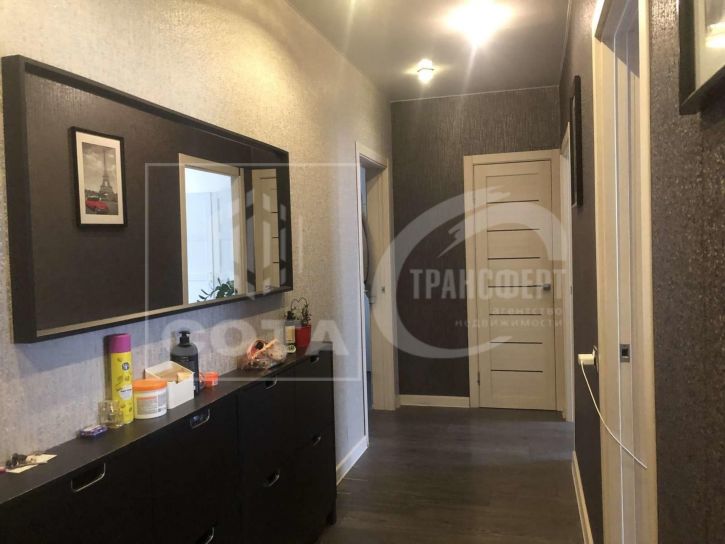 3-комн квартира 9 Января улица, 241/8