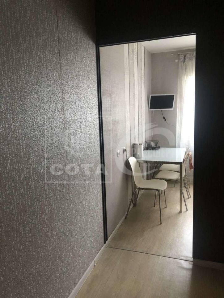 3-комн квартира 9 Января улица, 241/8