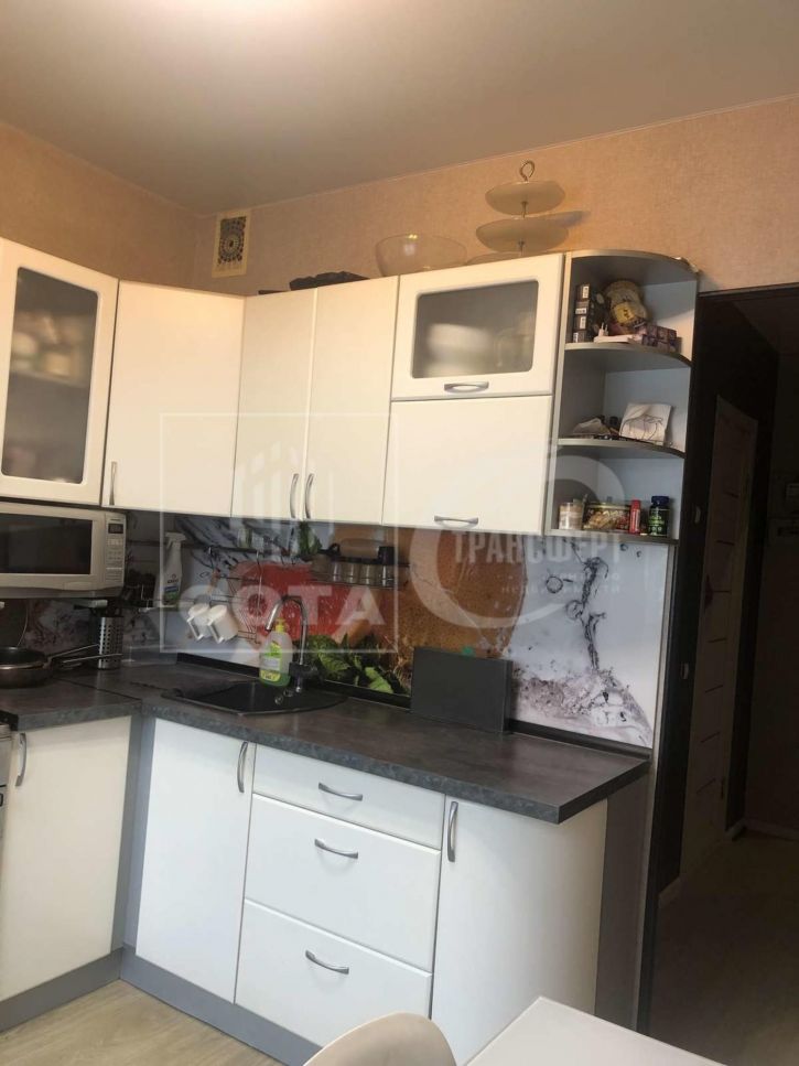 3-комн квартира 9 Января улица, 241/8