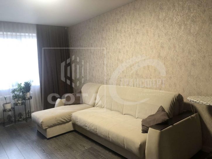 3-комн квартира 9 Января улица, 241/8