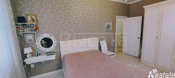 3-комн квартира улица Молодогвардейцев, 15,  д. 15