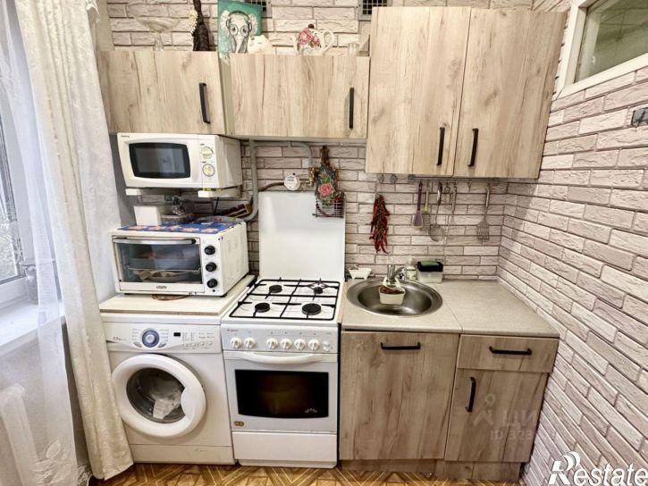 2-комн квартира улица Героев Сибиряков, 10,  д. 10