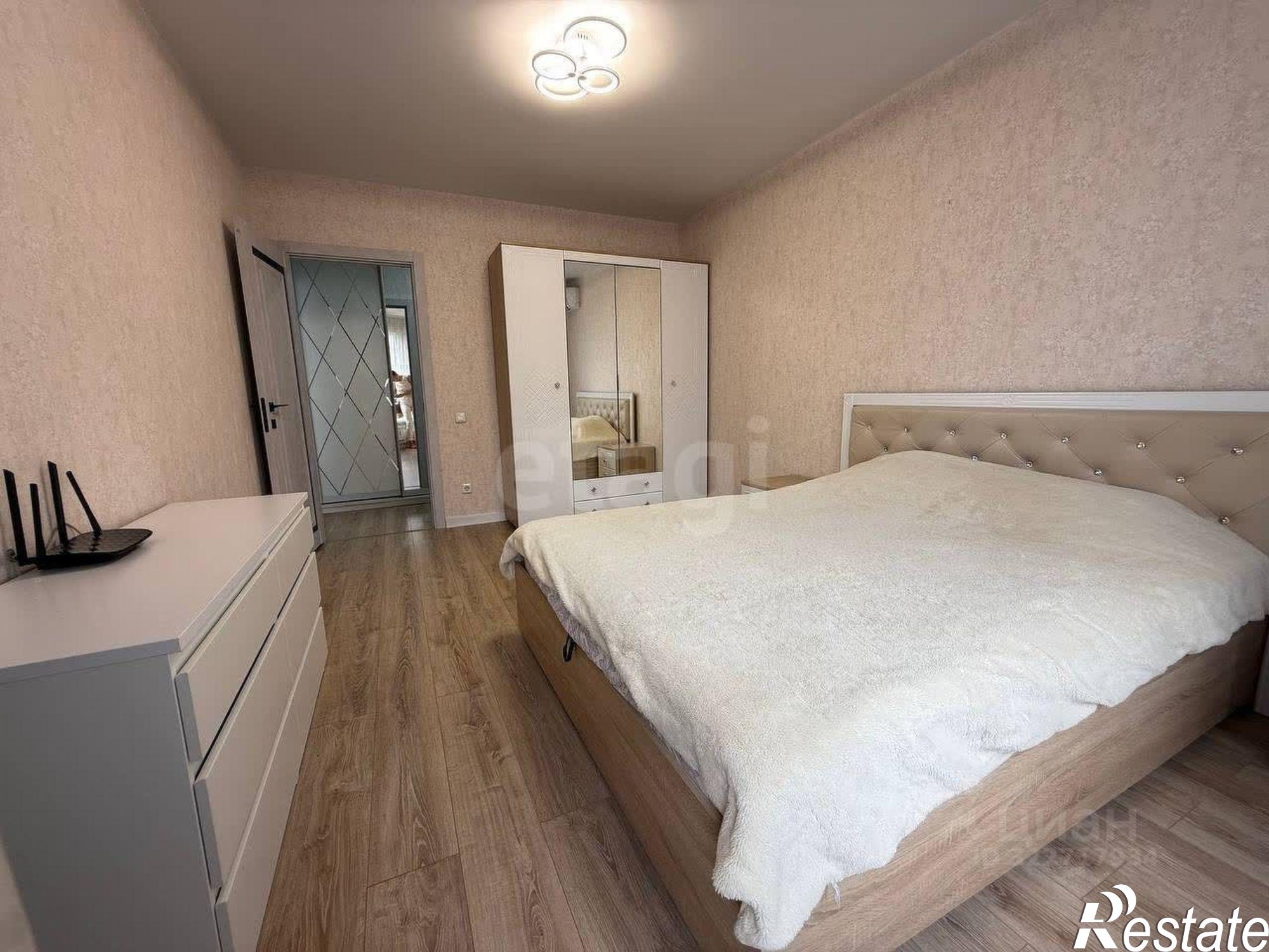 Купить квартиру за 10 000 000 рублей на улица 9 Января, 68 к4