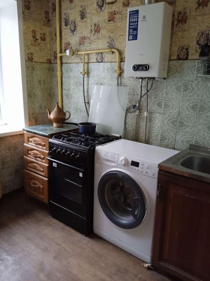 1-комн квартира Космонавтов улица, 8