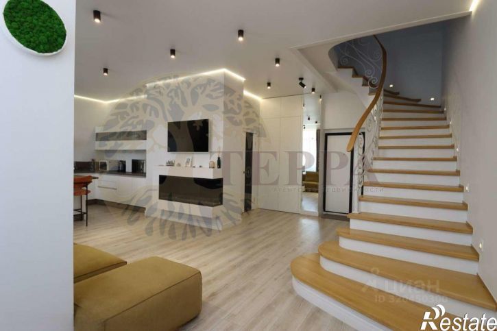 4-комн квартира улица Челюскинцев, 101Б,  д. 101Б