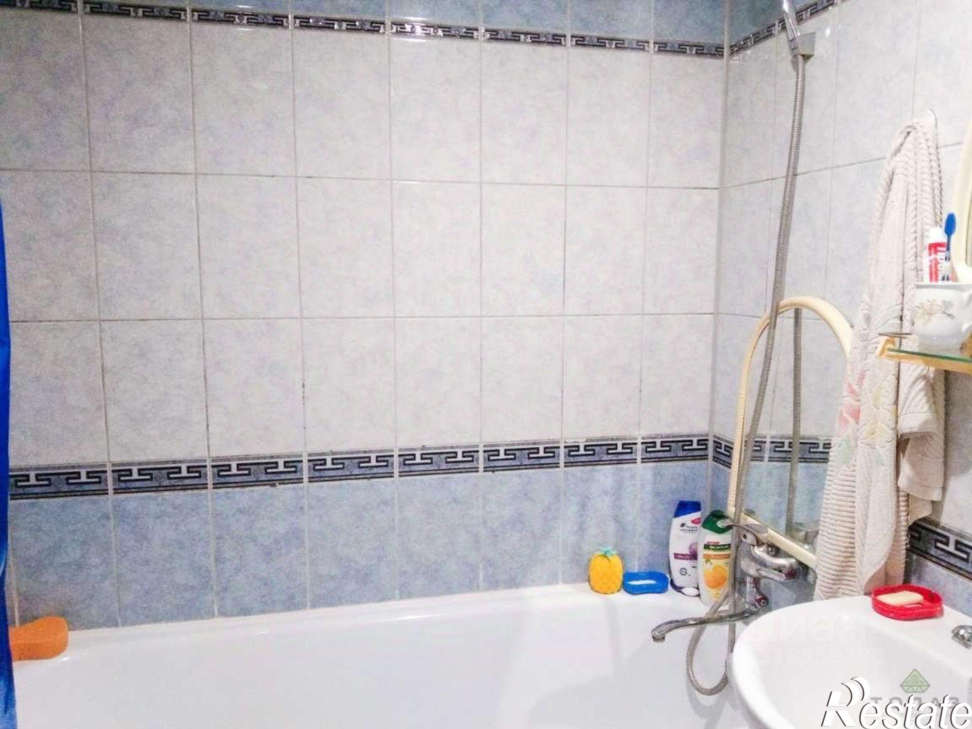 Сдать комнату за 10 000 рублей на Тепличная улица, 4