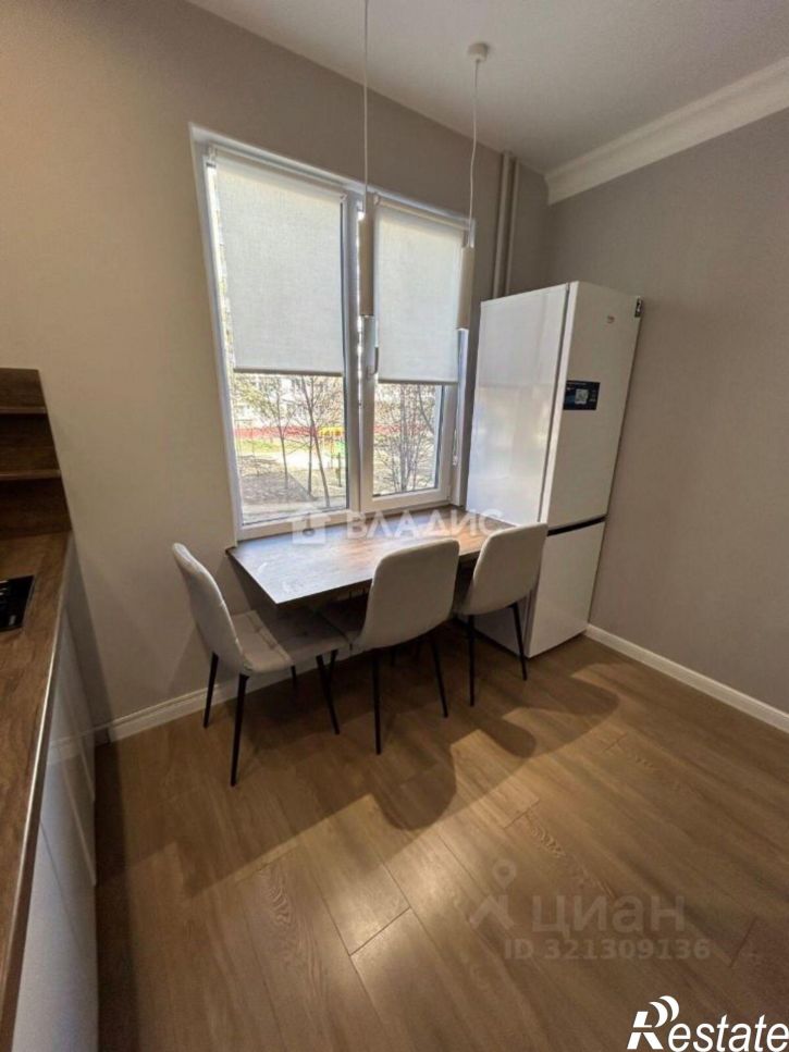 3-комн квартира улица 45-й Стрелковой Дивизии, 285,  д. 285