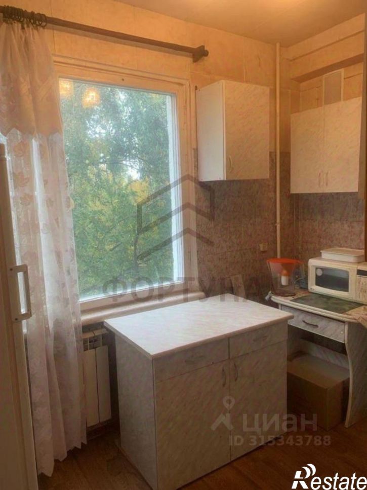 3-комн квартира улица Артамонова, 16,  д. 16