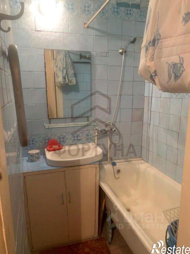 3-комн квартира улица Артамонова, 16,  д. 16