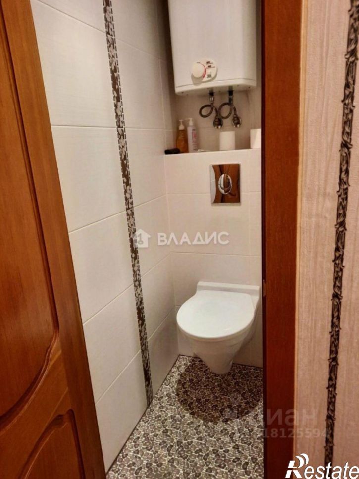 3-комн квартира улица 40 лет Октября, 2,  д. 2