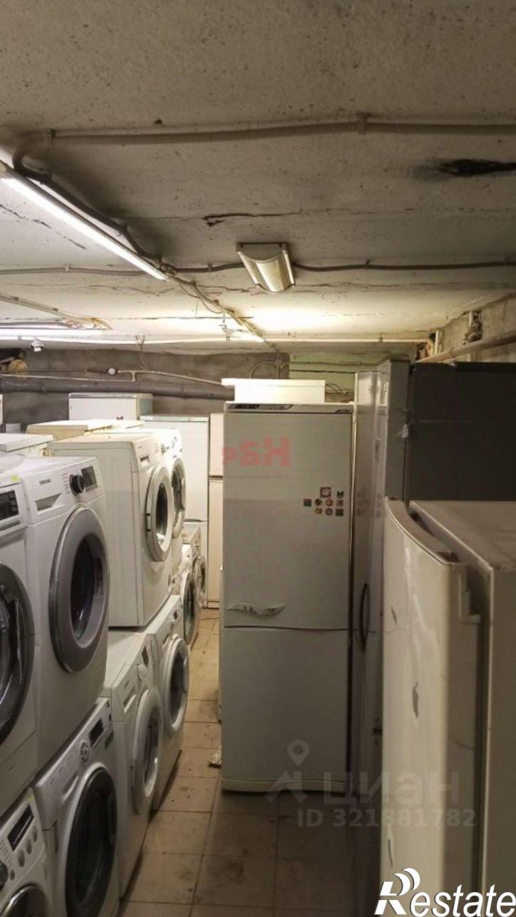 Помещение свободного назначения улица Перевёрткина, 12,  д. 12