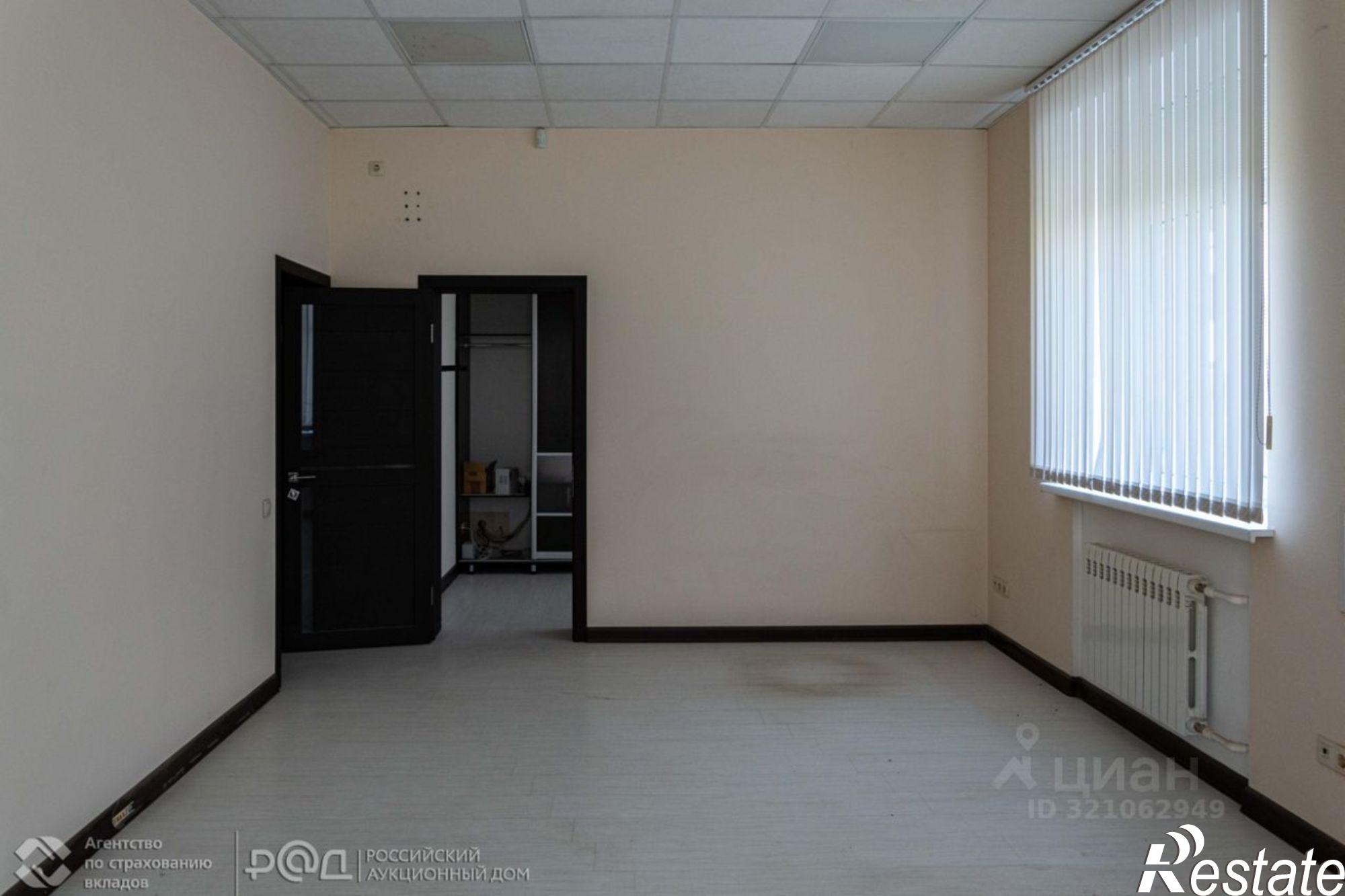 Купить офис, помещение под офис за 8 815 700 рублей на улица Героев Стратосферы, 14