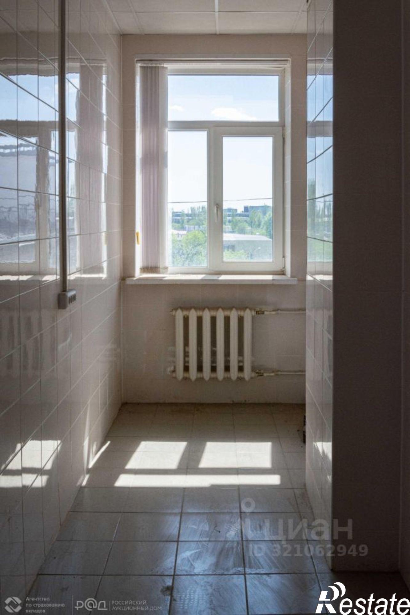 Купить офис, помещение под офис за 8 815 700 рублей на улица Героев Стратосферы, 14