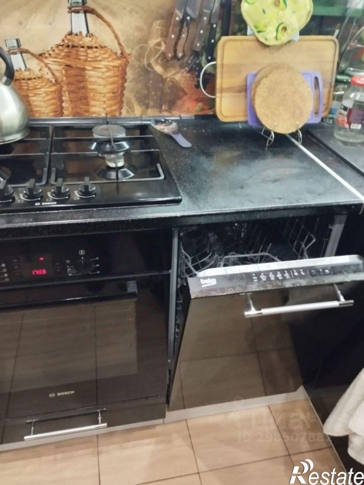 3-комн квартира улица Маршала Одинцова, 23,  д. 23