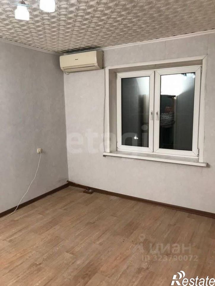 2-комн квартира улица Космонавта Комарова, 11,  д. 11