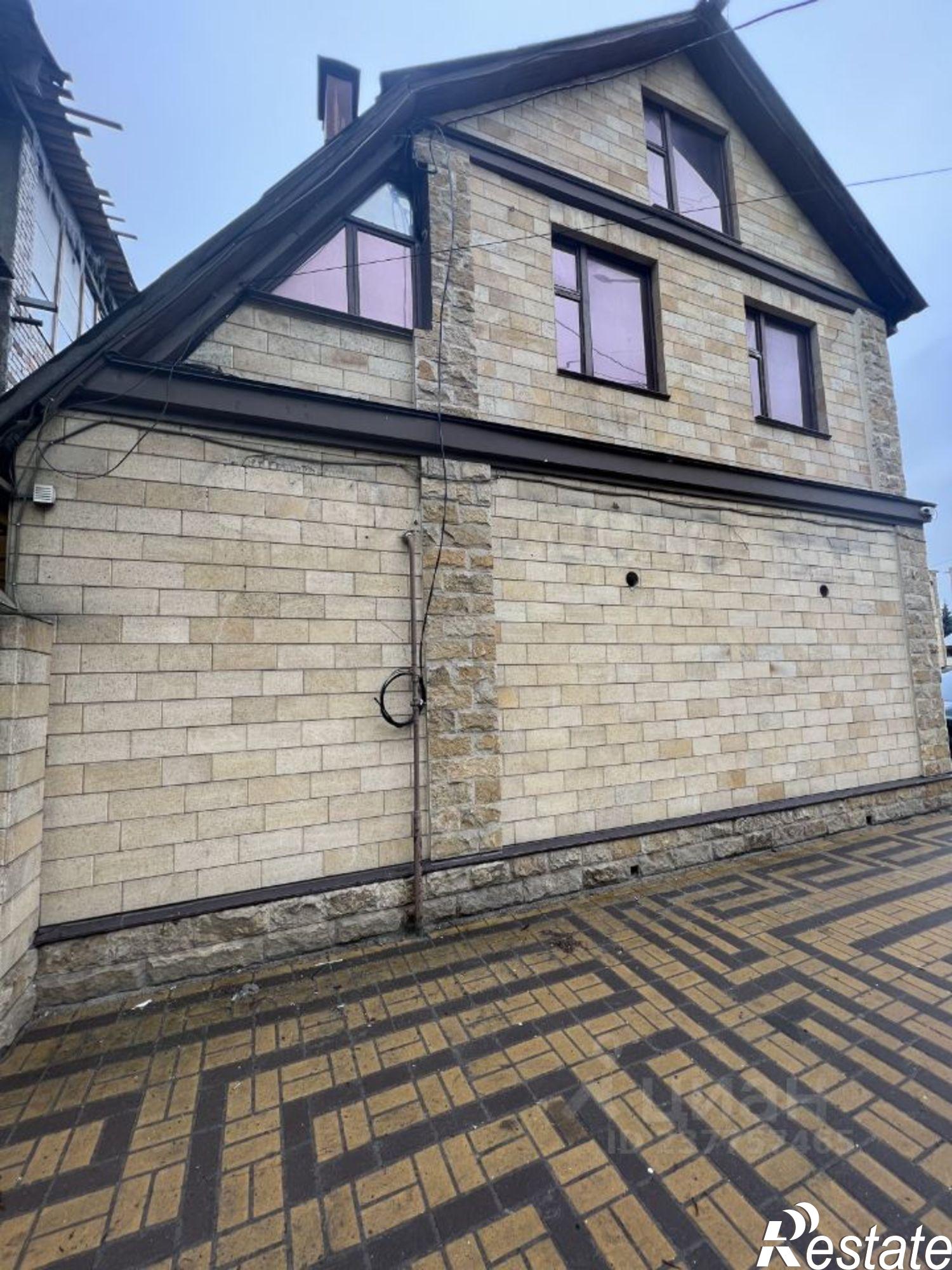 Сдать дачу, дом, коттедж за 70 000 рублей на улица Грамши, 60