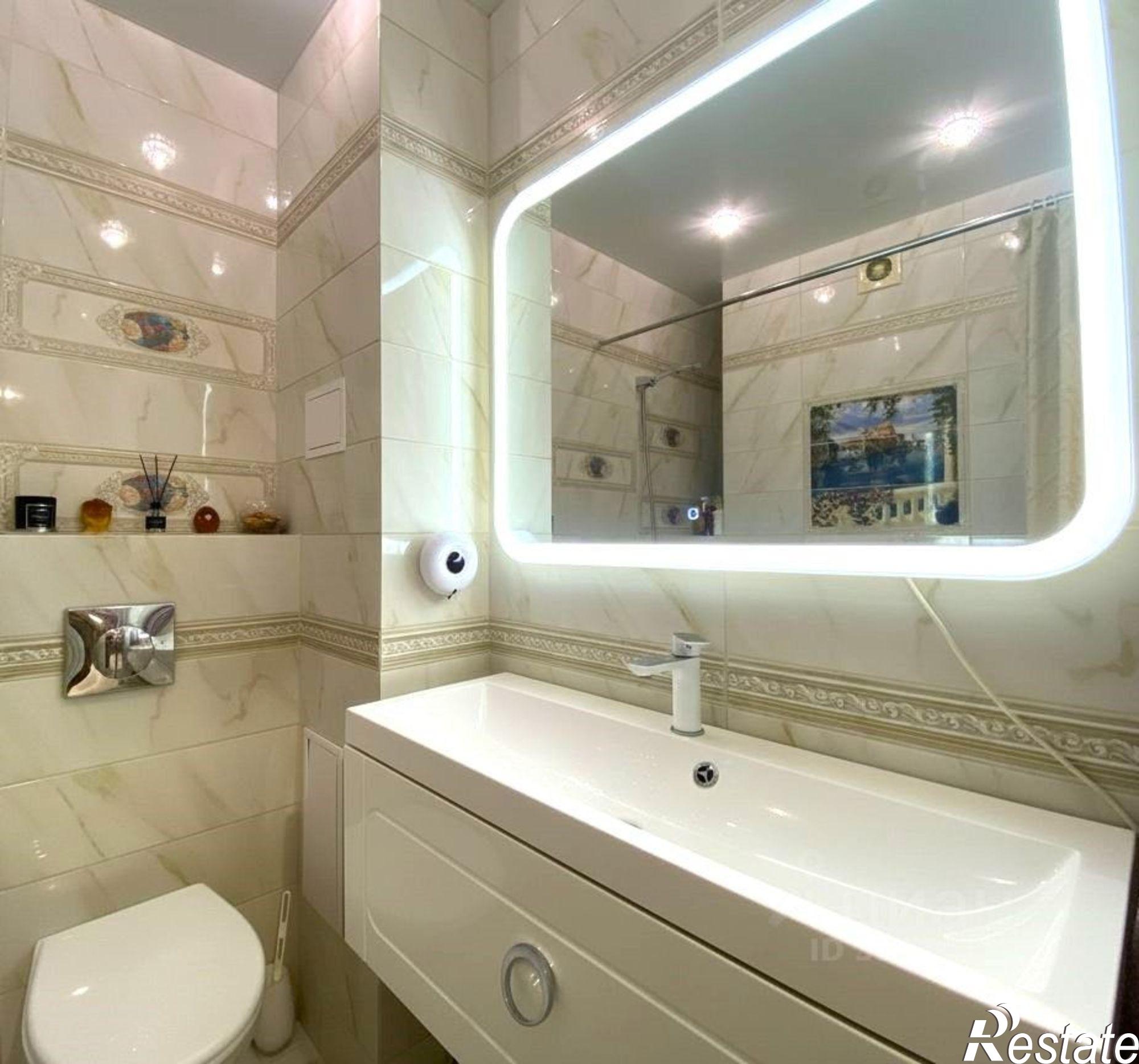 Купить квартиру за 9 888 000 рублей на улица Челюскинцев, 101Б