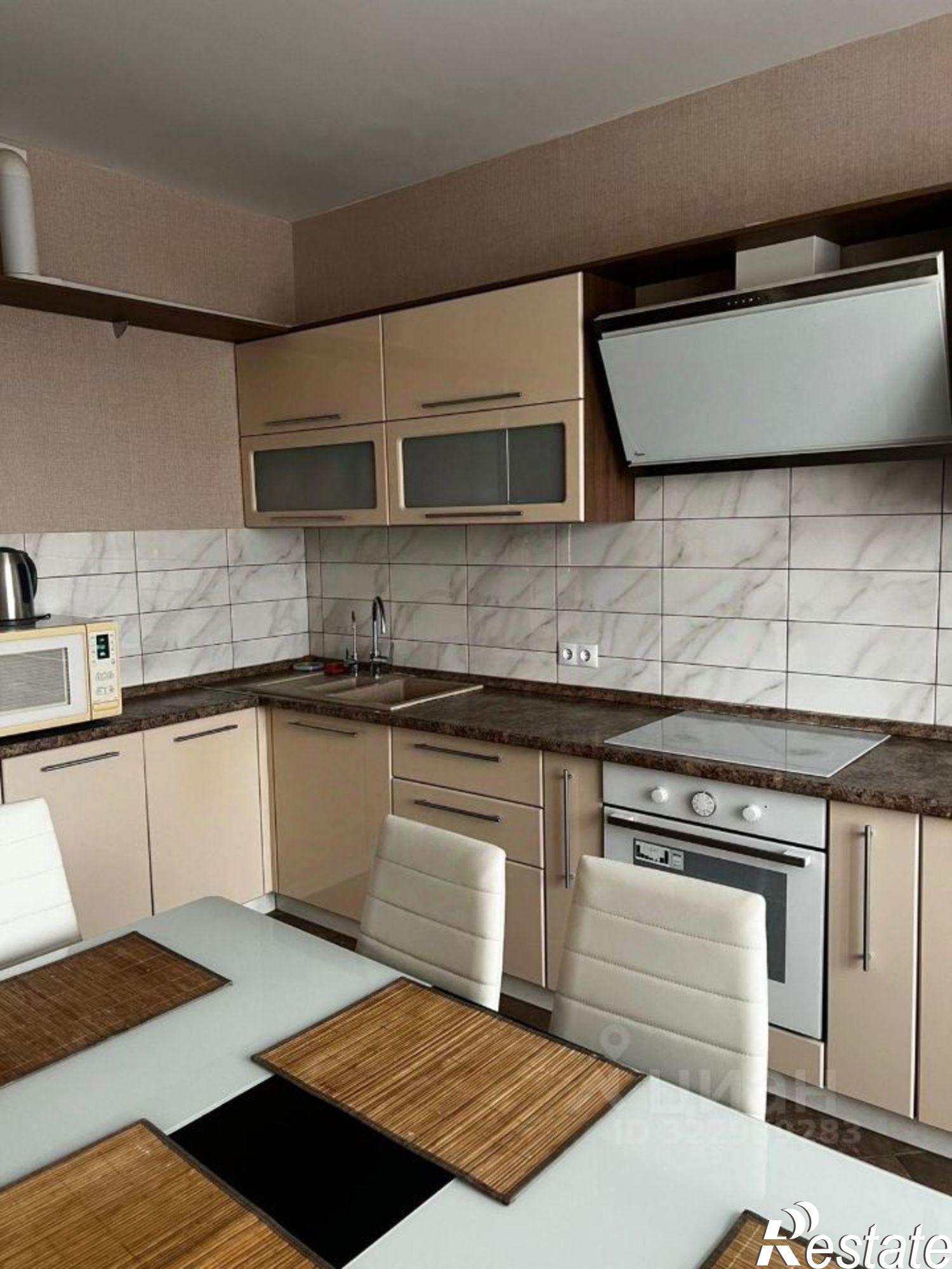 Сдать квартиру за 50 000 рублей на ул Революции 1905 года, 31в