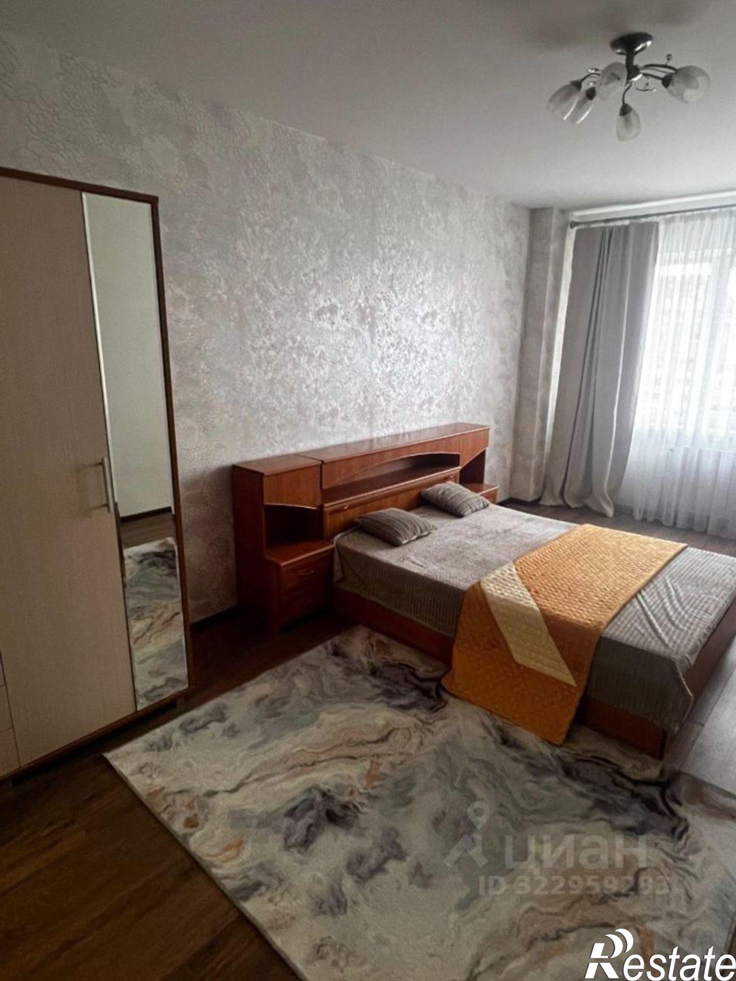 Сдать квартиру за 50 000 рублей на ул Революции 1905 года, 31в