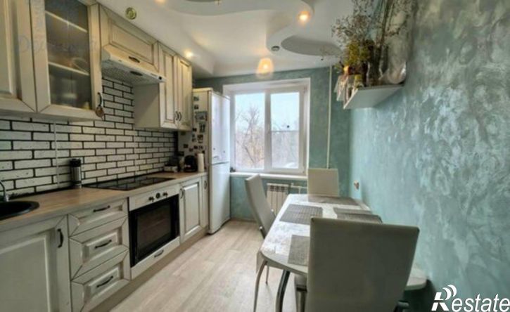 4-комн квартира улица Теплоэнергетиков, 3,  д. 3