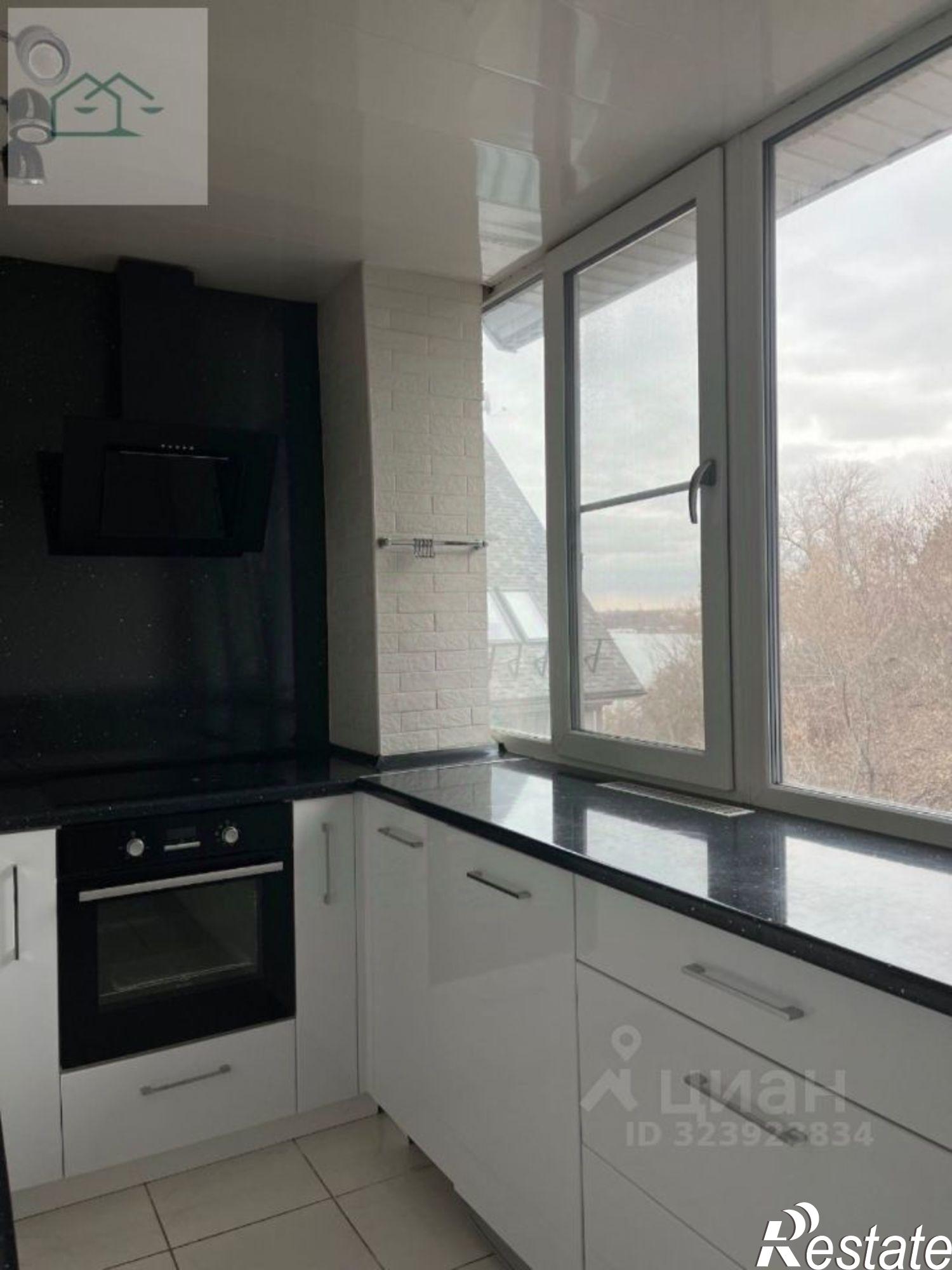 Сдать квартиру за 50 000 рублей на улица Короленко, 5