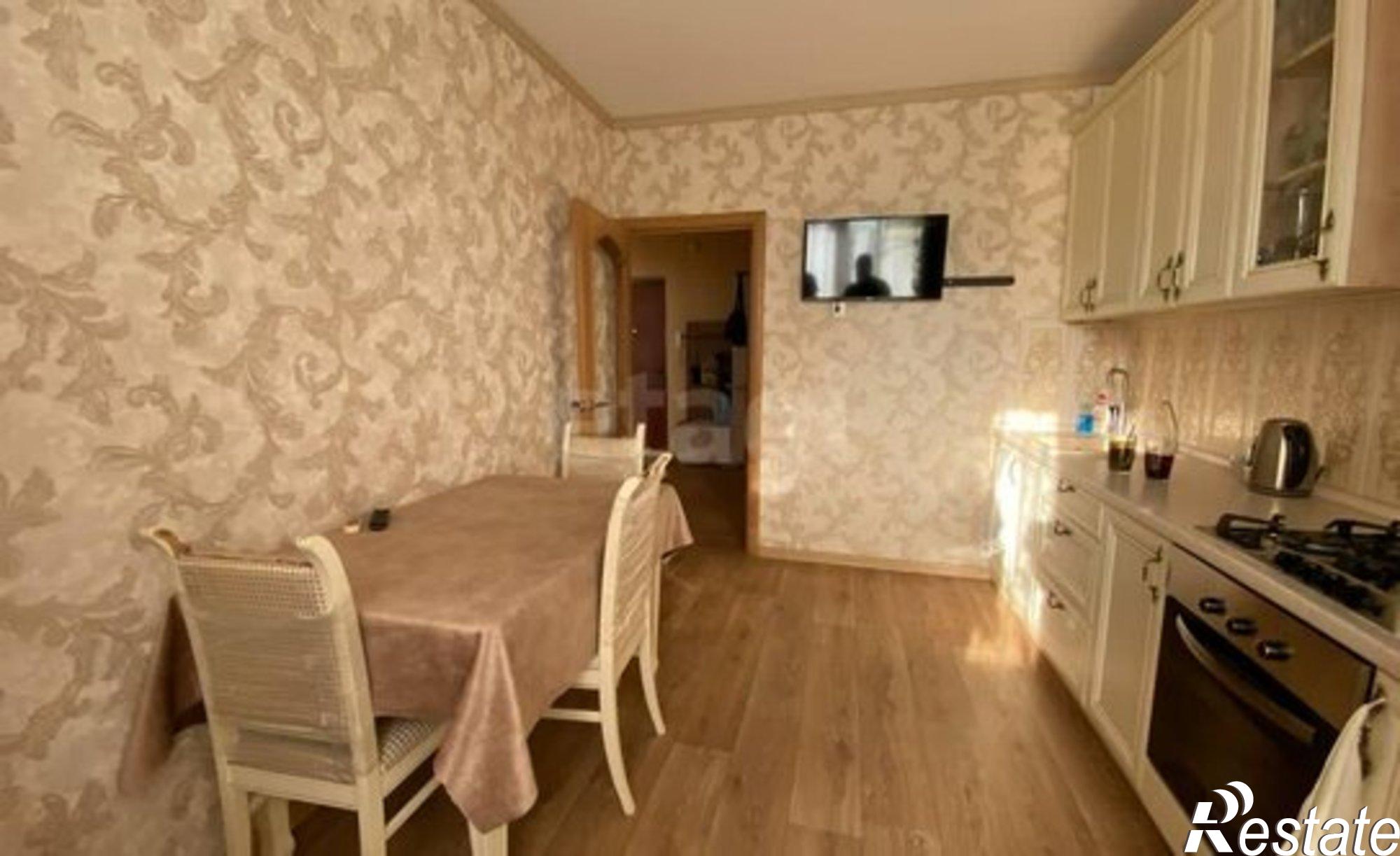 Купить квартиру за 5 850 000 рублей на Тепличная улица, 26/3