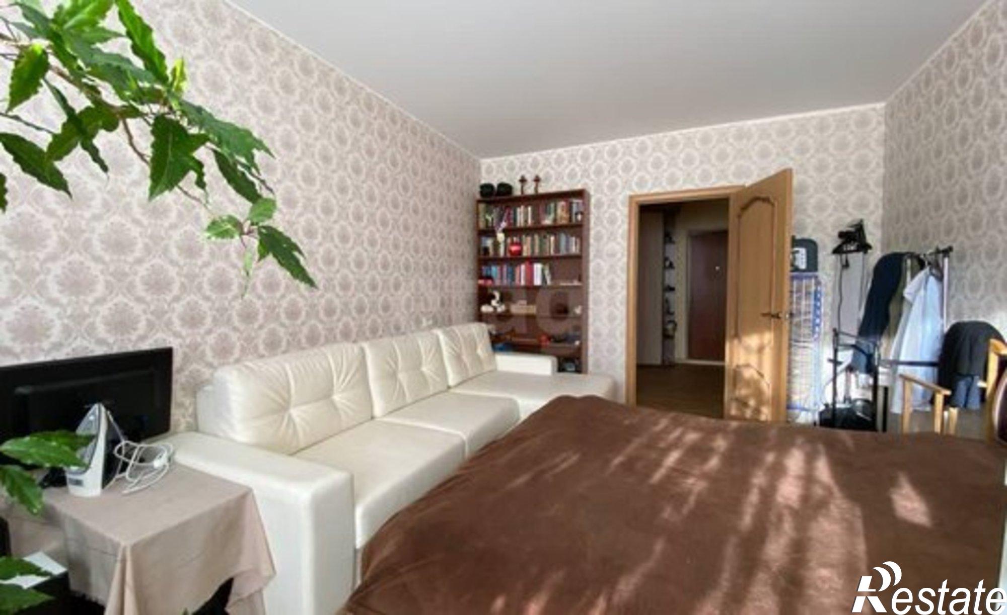 Купить квартиру за 5 850 000 рублей на Тепличная улица, 26/3