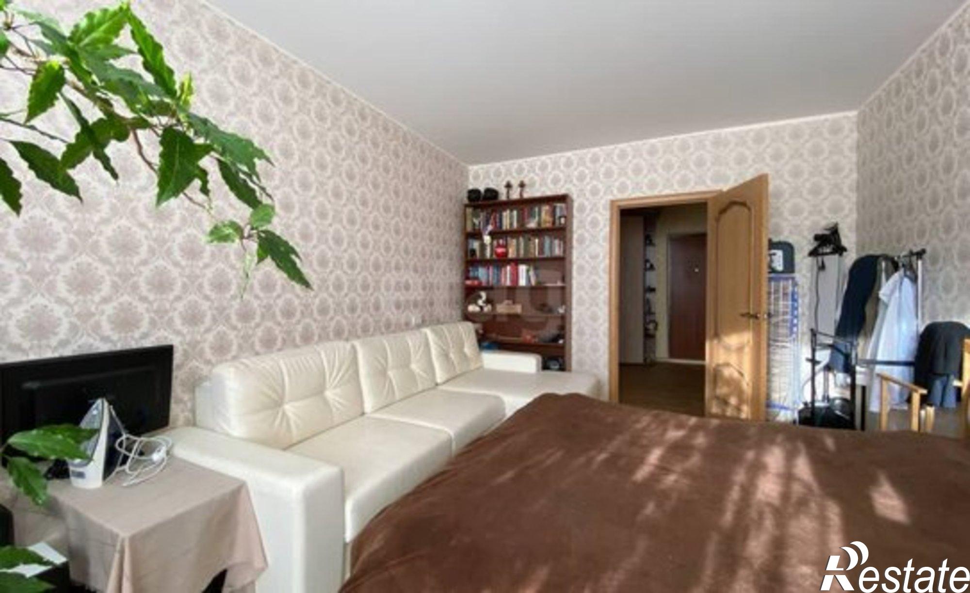 Купить квартиру за 5 850 000 рублей на Тепличная улица, 26/3