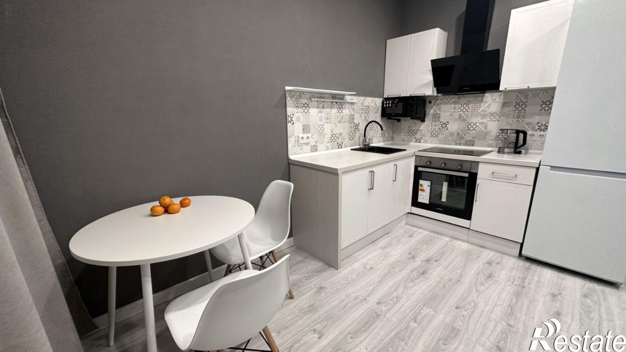 Сдать квартиру за 40 000 рублей на ул Березовая роща, 4а